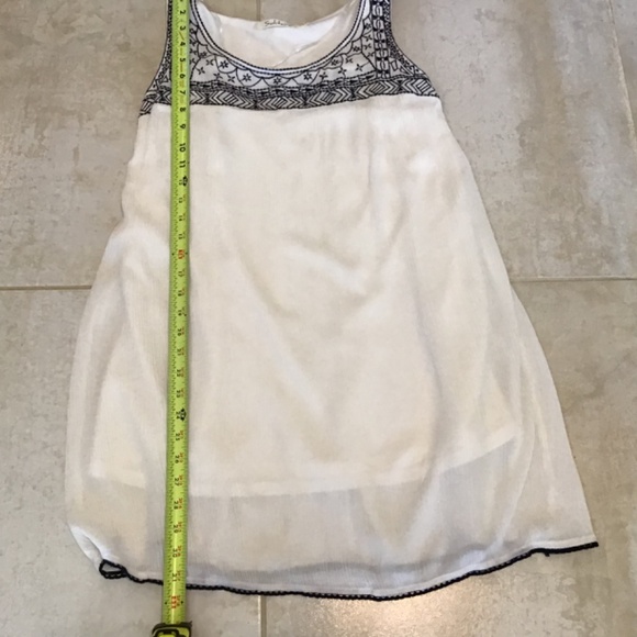 Solitaire Dress M White Sleeveless Tunic Tank Sundress Gauzy Blue Embroidery - Picture 7 of 9